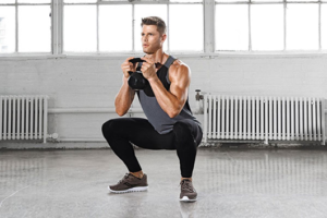 bài tập squat mông cho nam