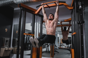 các máy tập bụng ở phòng gym