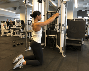 bài tập gym bụng cho nữ với máy