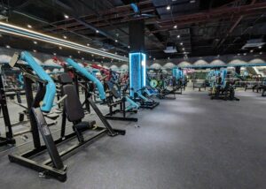 tập chân với máy